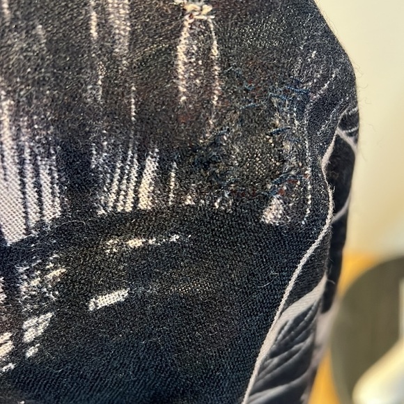 Sonia Rykiel XL Wool Shawl Wrap Scarf 46.5” Square - Picture 9 of 9